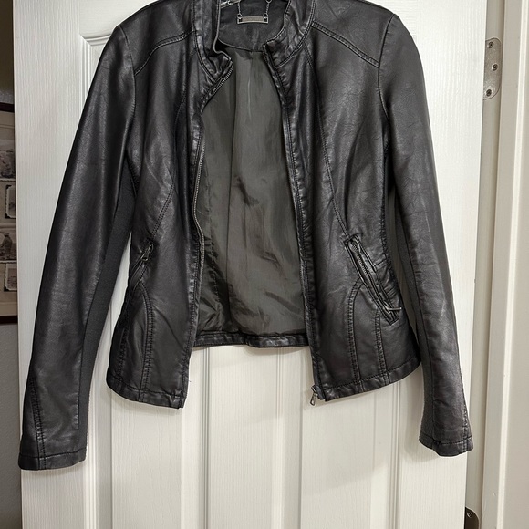 XS LA Coalition faux leather, mixed media jacket. - Picture 3 of 7